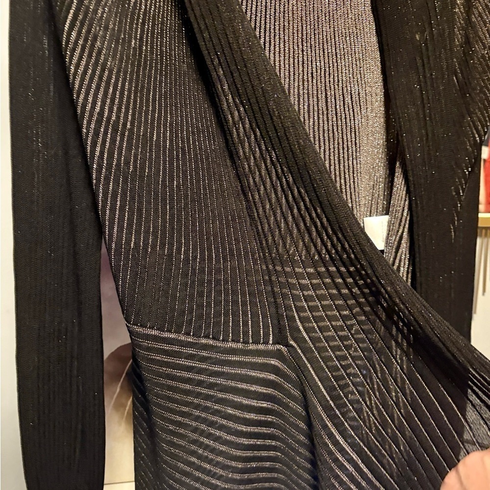 Escada Black & Silver Sheer shimmer open front Cardigan like new, FR 40/large - Picture 5 of 11